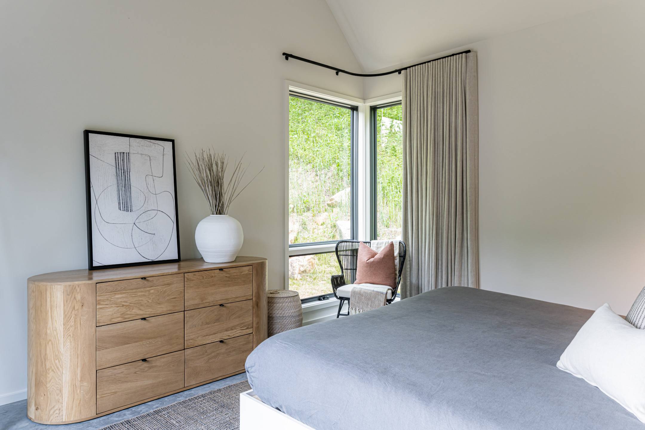 asheville-architects-ShopeCreek-bedroom-1