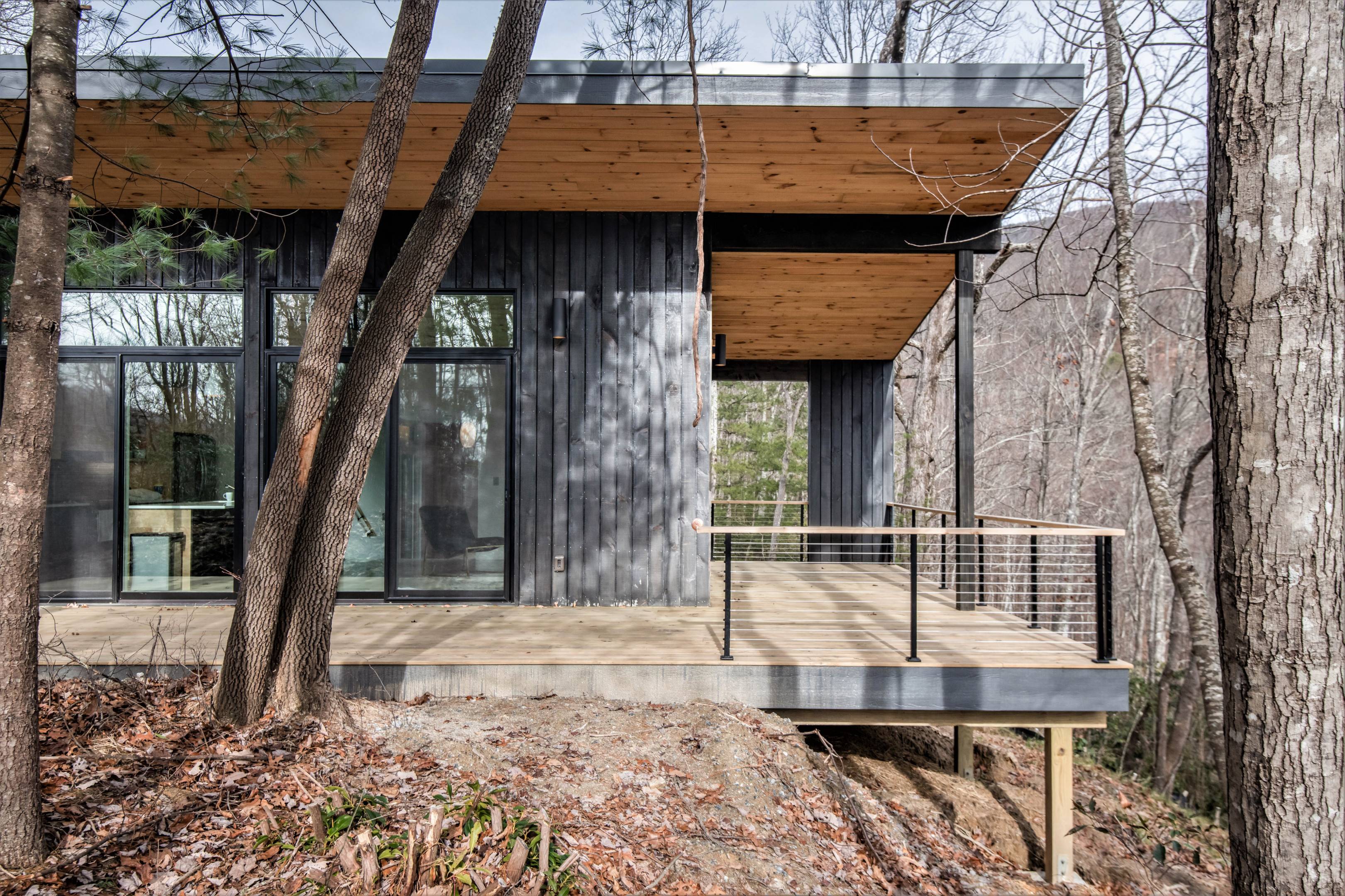 asheville-architects-sapphire-cabin-exterior-6