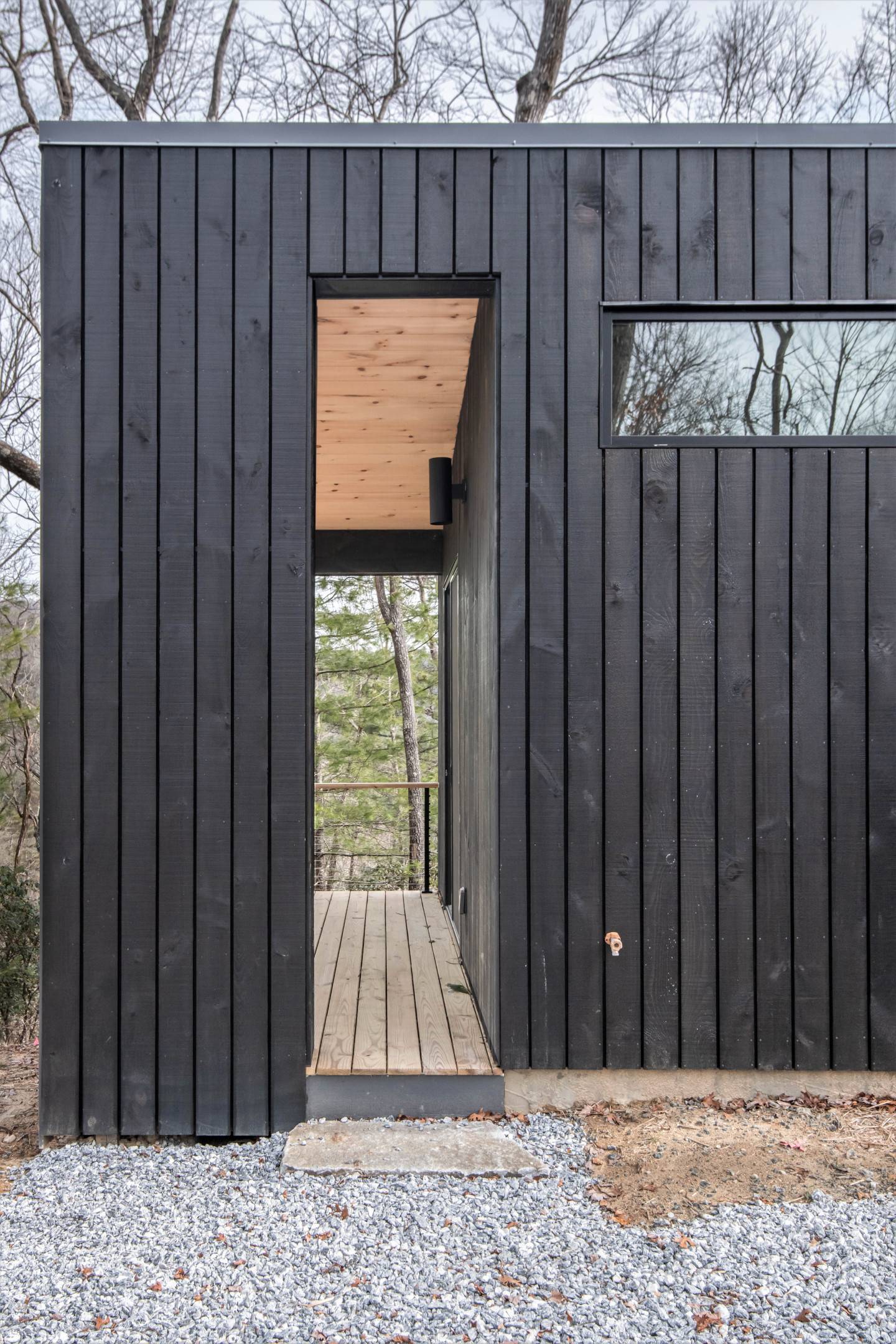 asheville-architects-sapphire-cabin-exterior-7